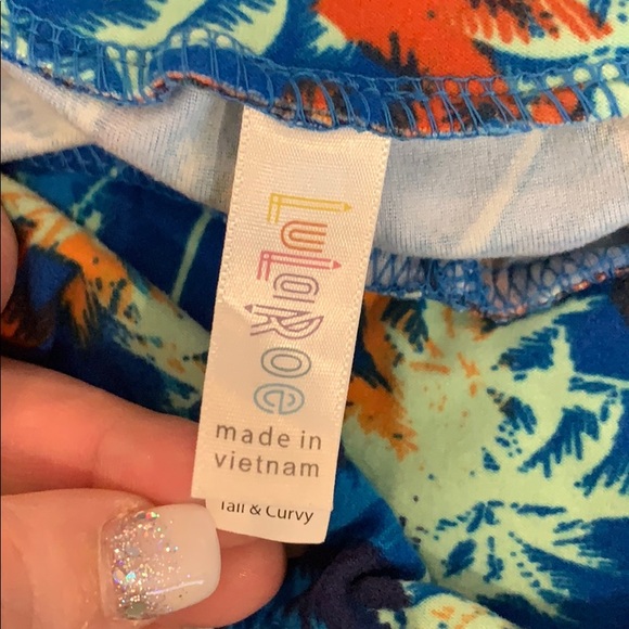 LuLaRoe Palm Tree Leggings - Picture 3 of 3